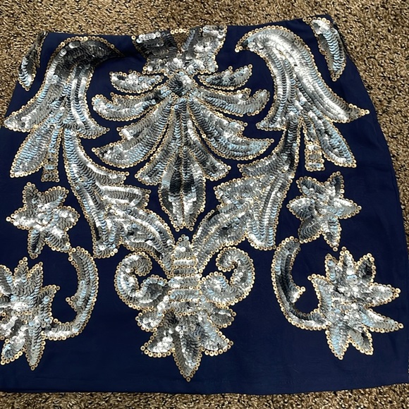 Francesca Alya sequence mini skirt. - Picture 2 of 4